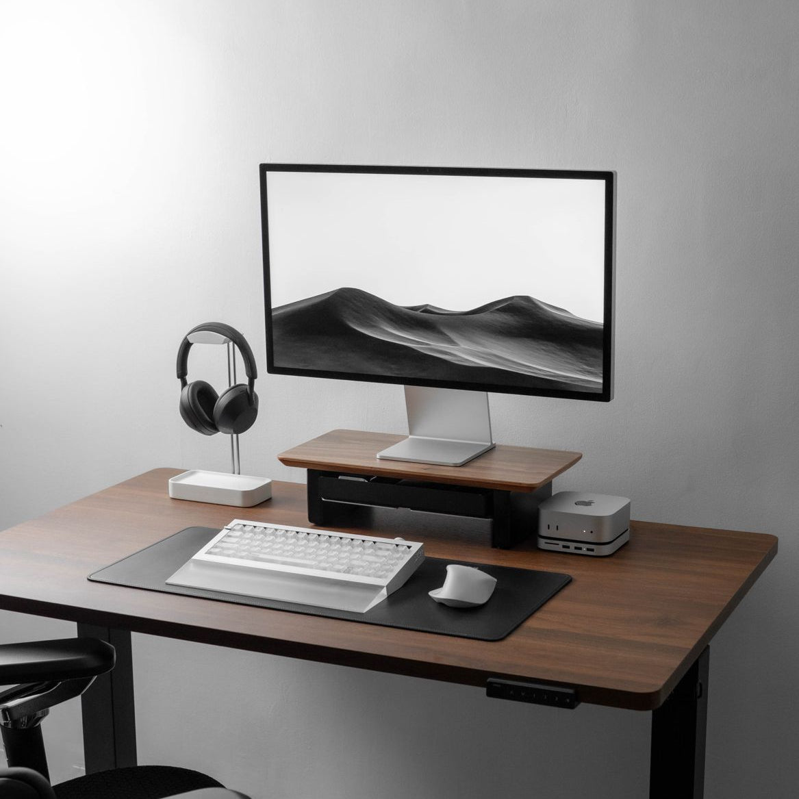 Desk Setup Cockpit | Walnut