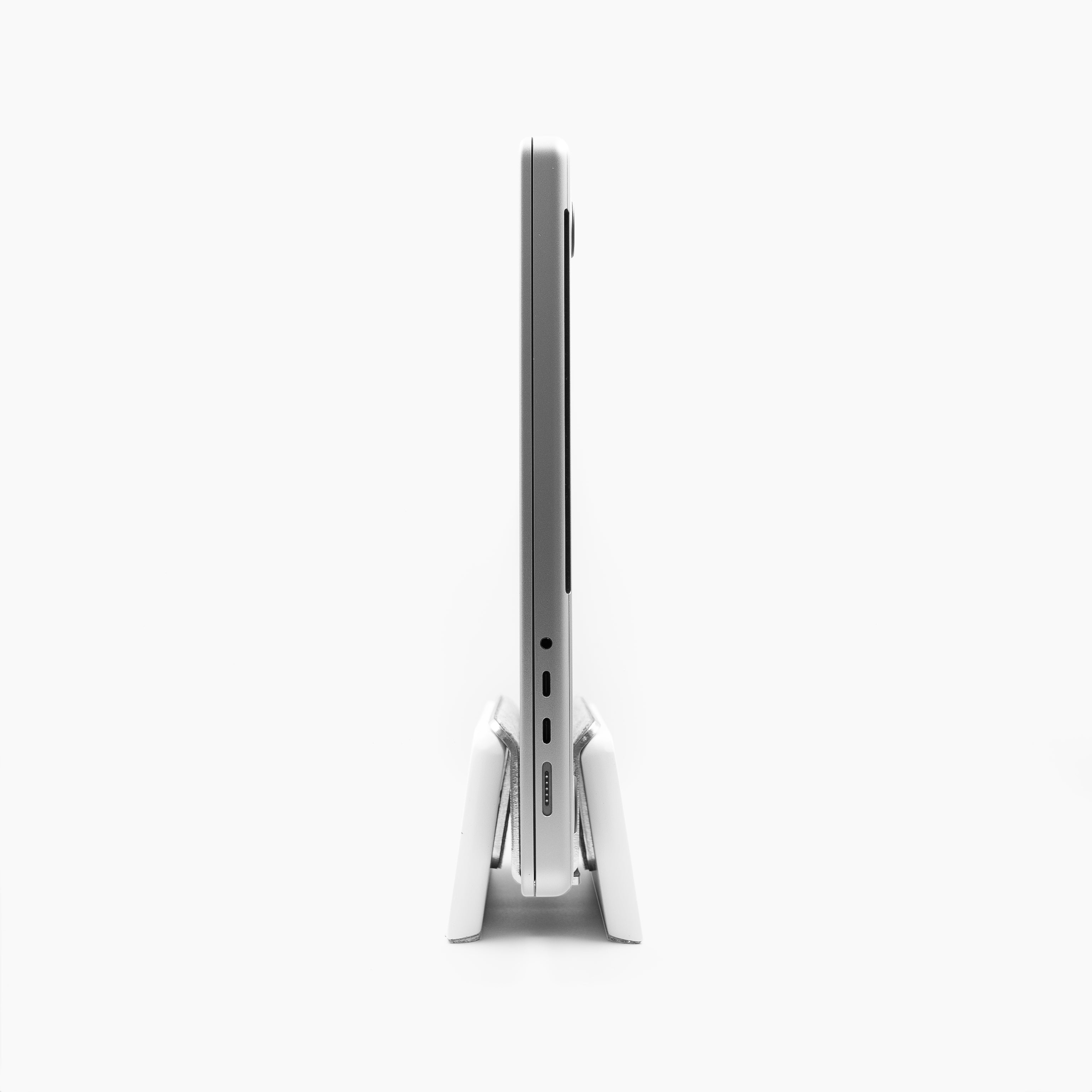 Vertical Laptop Stand | Matte White